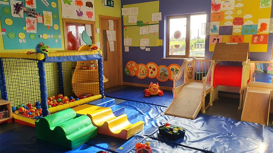 Wobbler Room Mellowes
